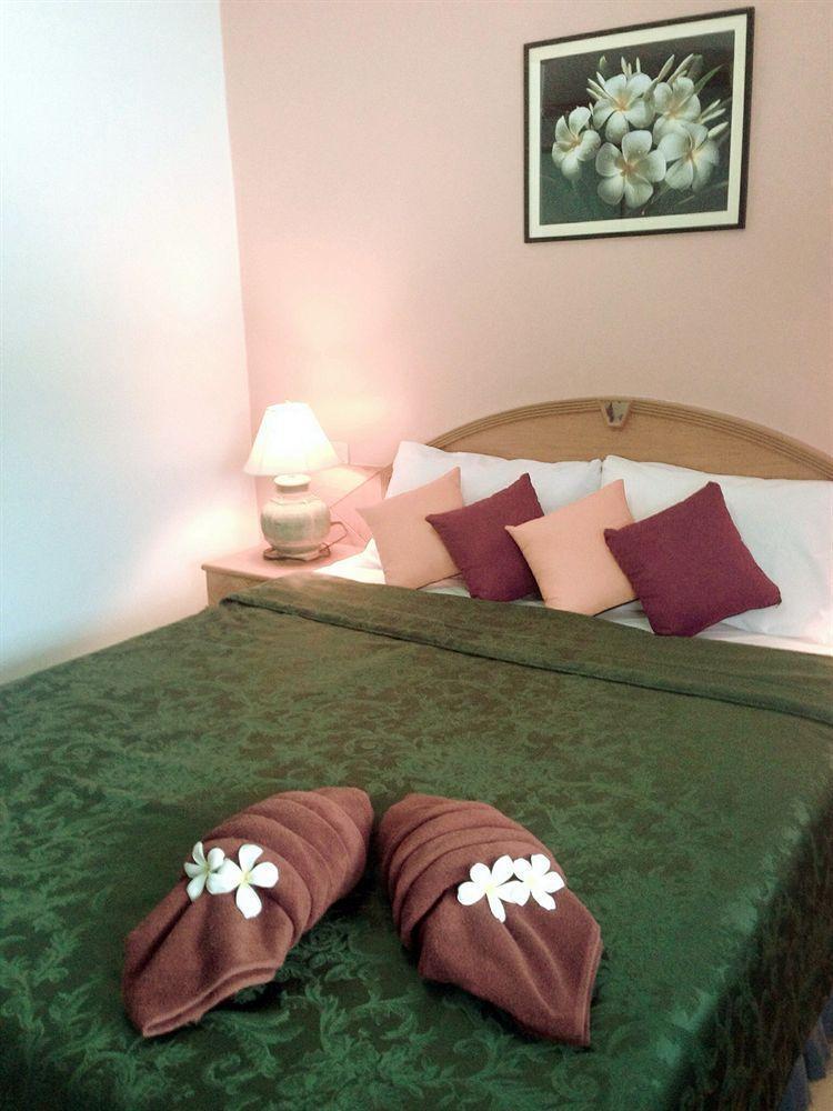 Silla Patong Hostel Εξωτερικό φωτογραφία