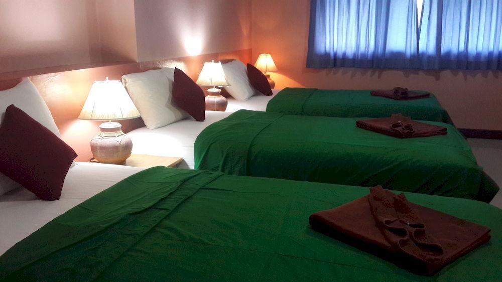 Silla Patong Hostel Εξωτερικό φωτογραφία