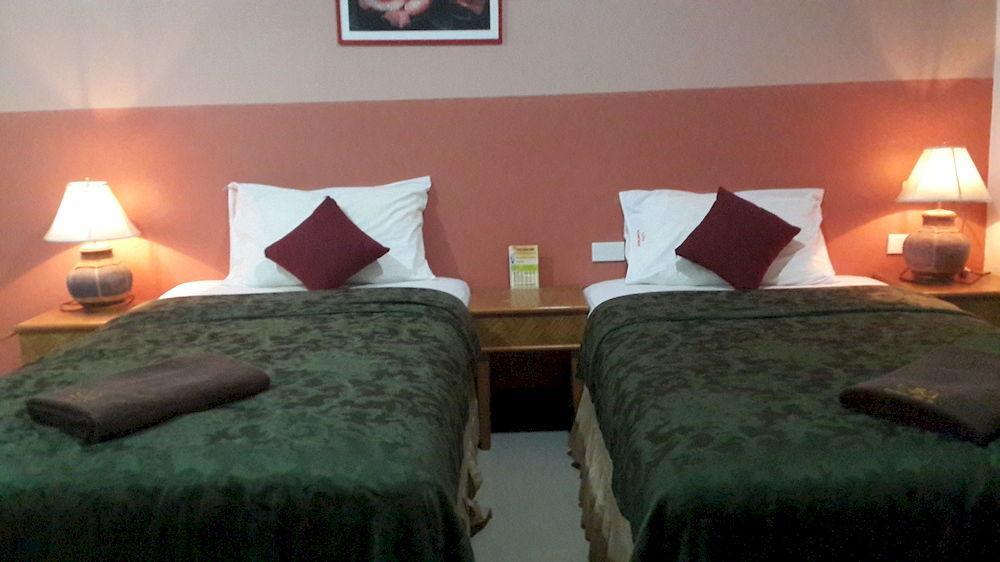Silla Patong Hostel Εξωτερικό φωτογραφία