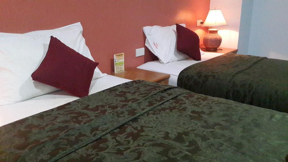 Silla Patong Hostel Εξωτερικό φωτογραφία