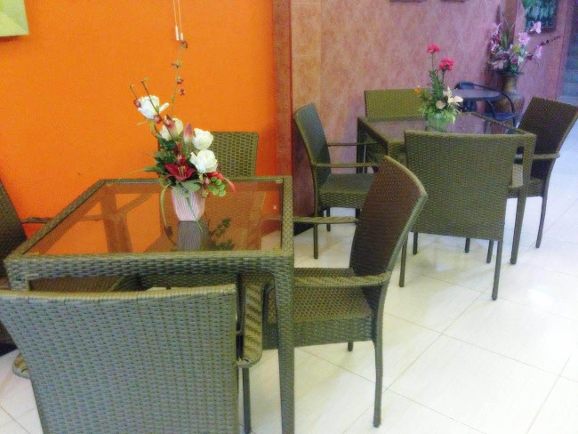 Silla Patong Hostel Εξωτερικό φωτογραφία