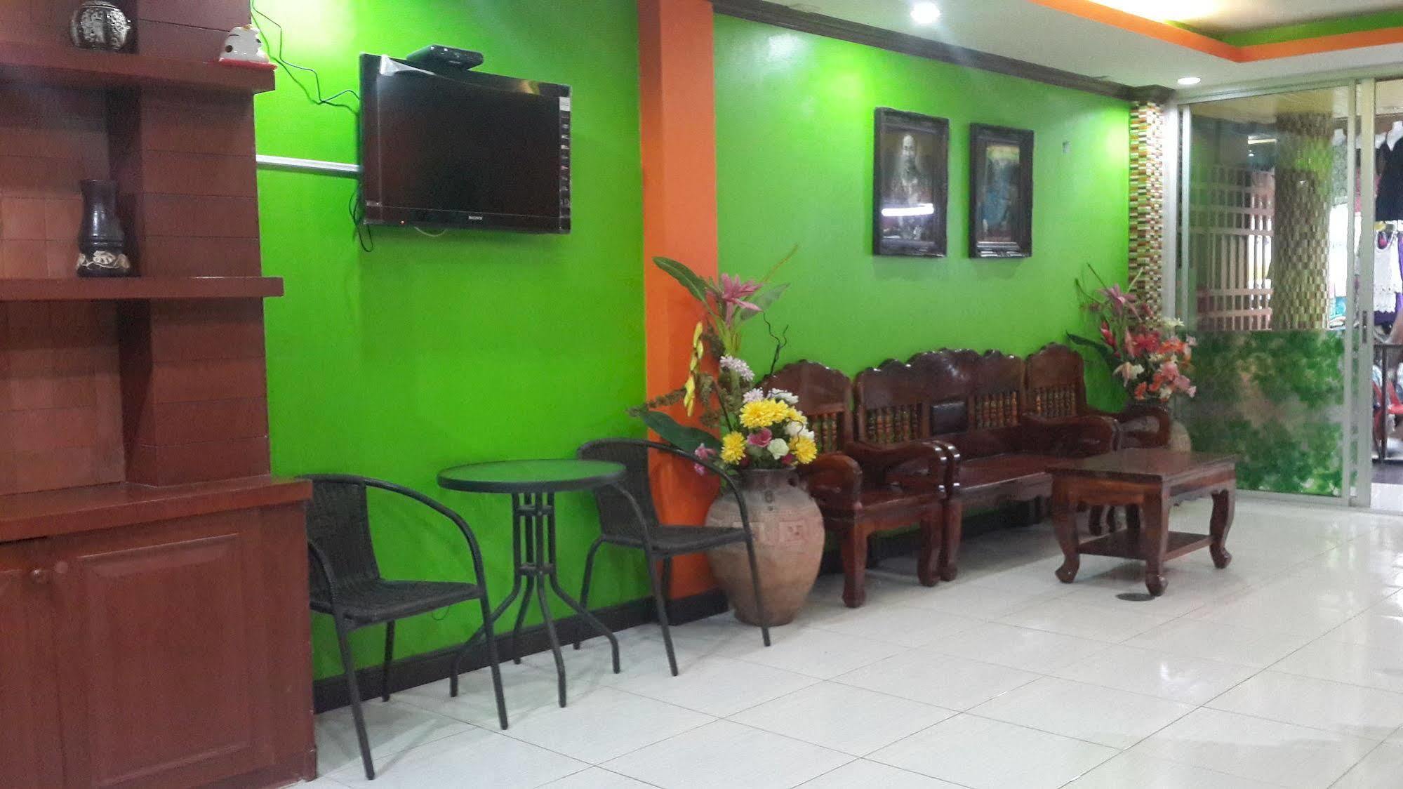 Silla Patong Hostel Εξωτερικό φωτογραφία