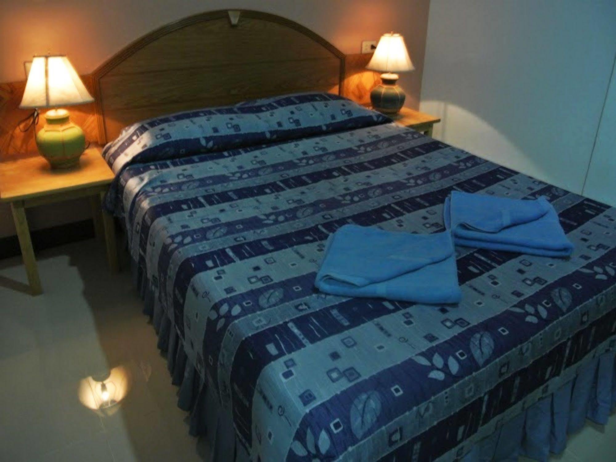 Silla Patong Hostel Εξωτερικό φωτογραφία
