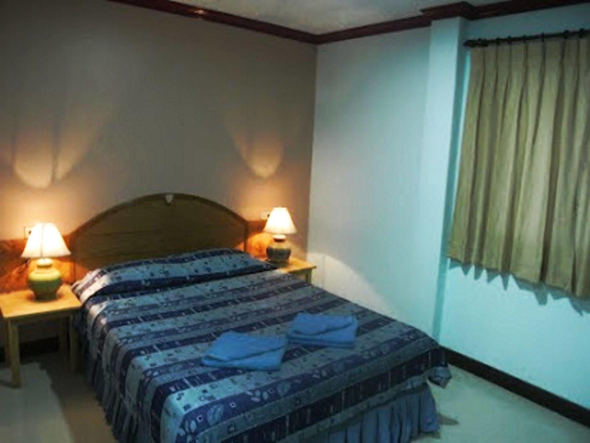 Silla Patong Hostel Εξωτερικό φωτογραφία
