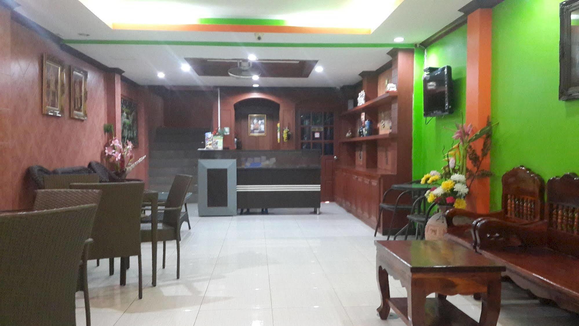 Silla Patong Hostel Εξωτερικό φωτογραφία