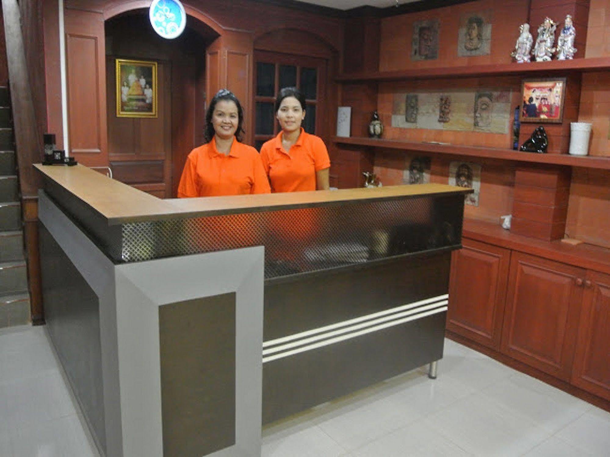 Silla Patong Hostel Εξωτερικό φωτογραφία